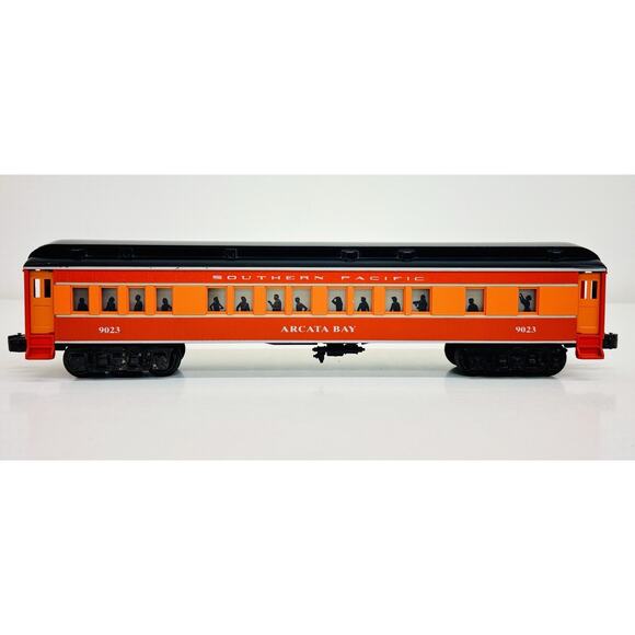 Lionel Southern Pacific Daylight "Arcata Bay" Madison Passenger Car 6-19023 - Picture 2 of 10